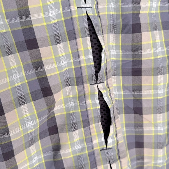 Mountain Hardwear purple plaid women’s vented tech shirt - size medium - Picture 11 of 13